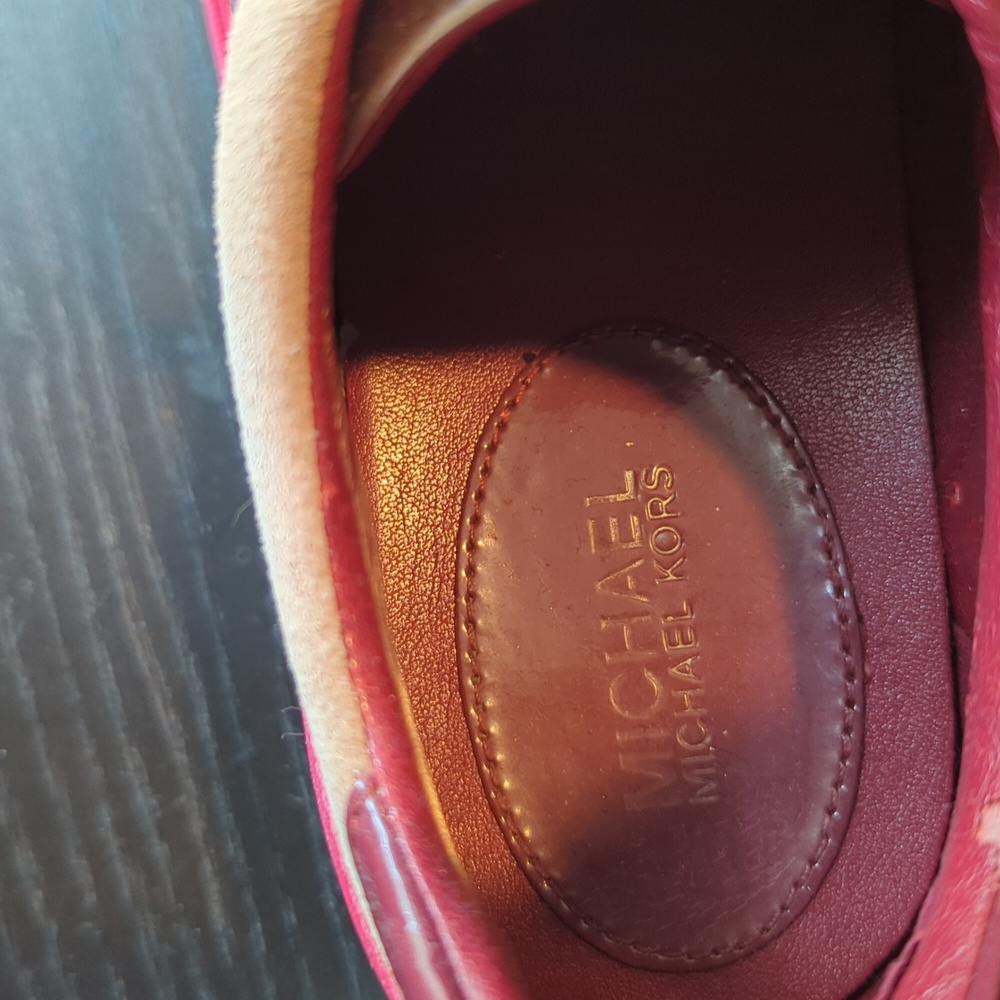 Shoes - Picture 2 of 3